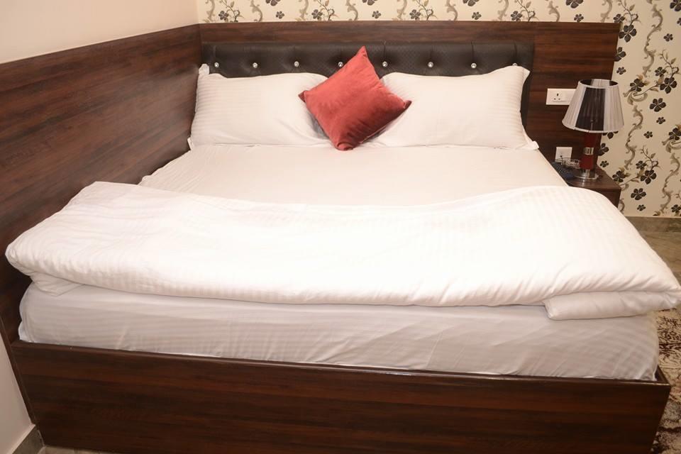 Hotel Mmk Канпур Экстерьер фото