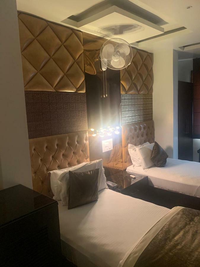 Hotel Mmk Канпур Экстерьер фото
