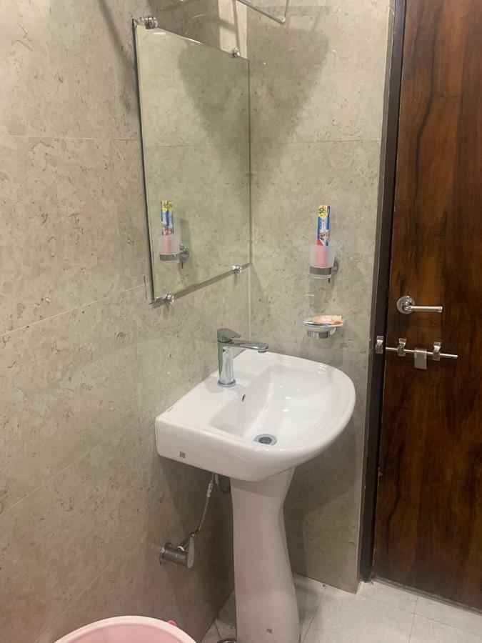 Hotel Mmk Канпур Экстерьер фото